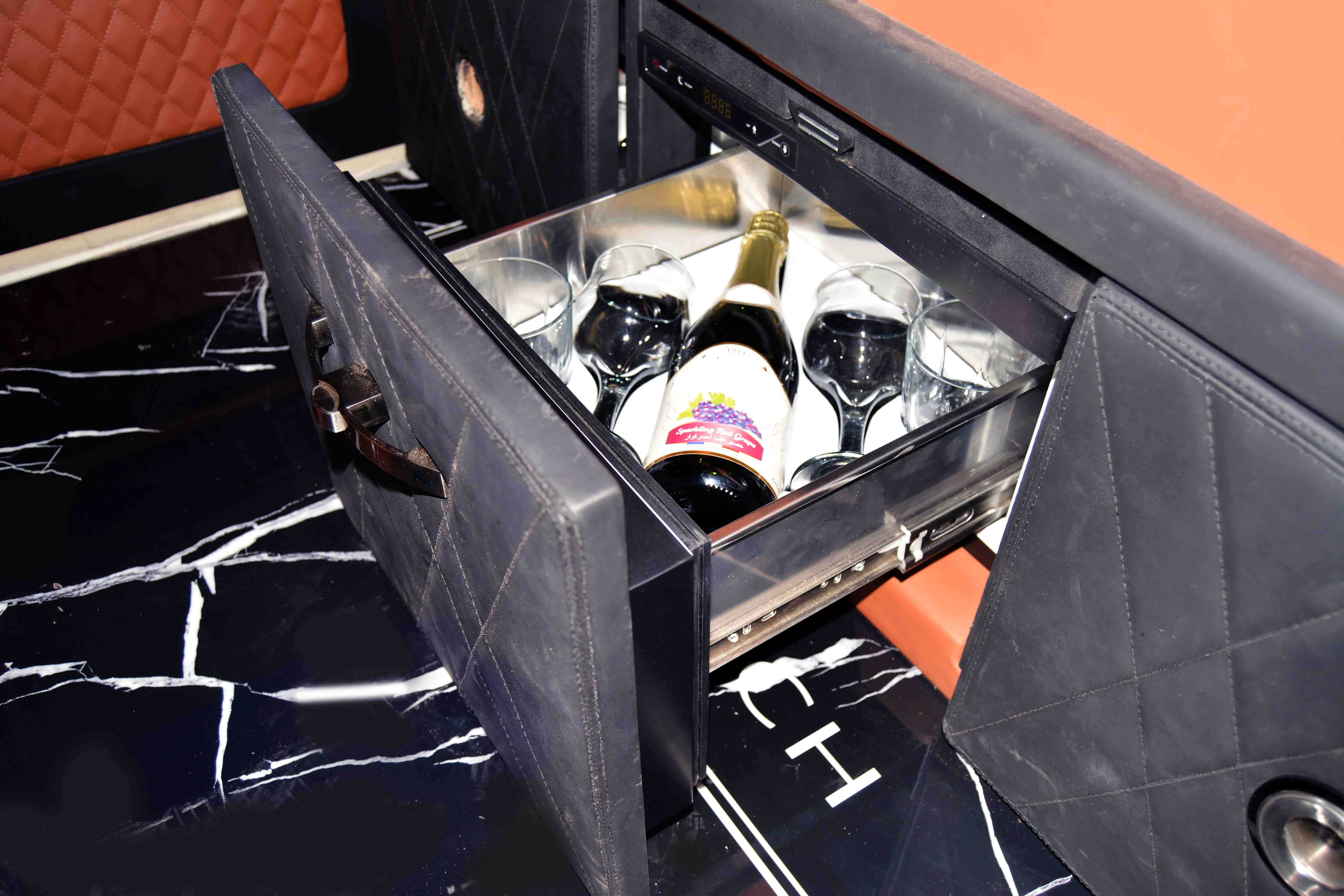 28L DC REFRIGERATOR "Universal" (VIP)