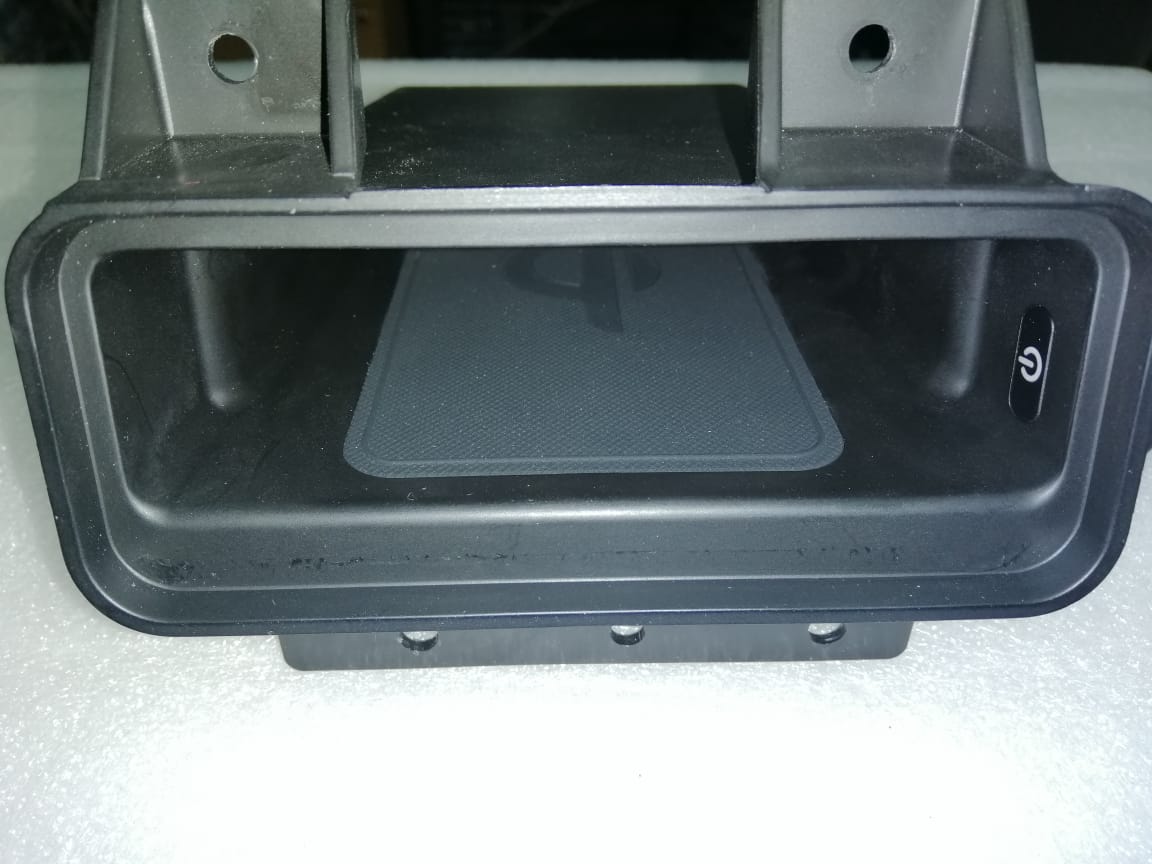 33139 Nissan Patrol Wireless charger for 2020