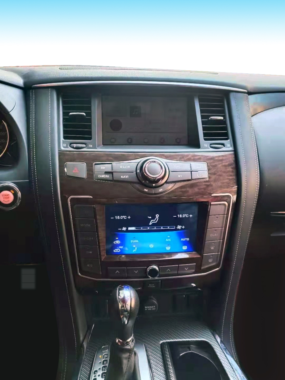 726-259 NISSAN PATROL 2020 AVN WITH 2 SCREEN